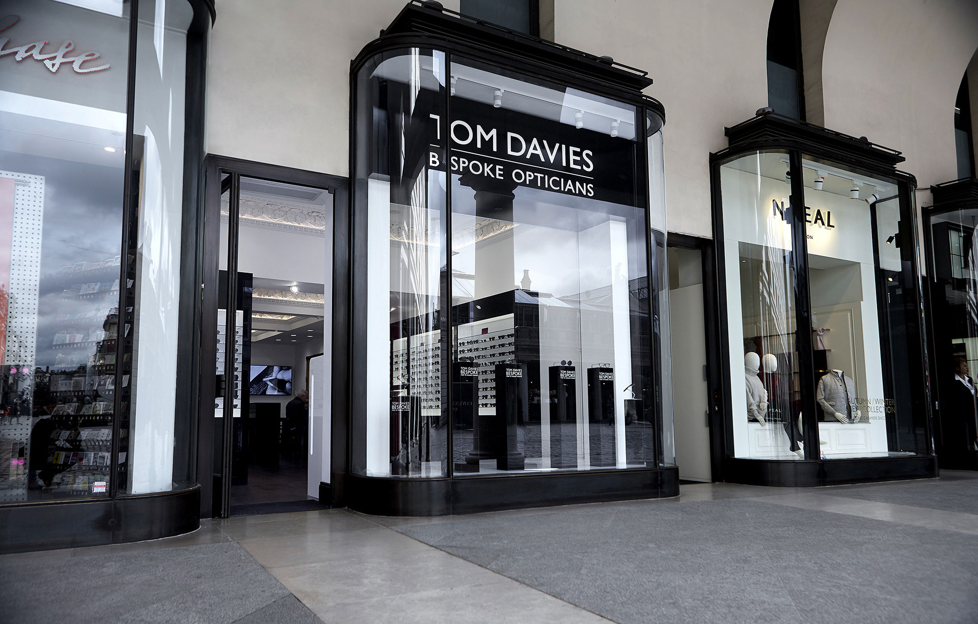 tom davies opticians