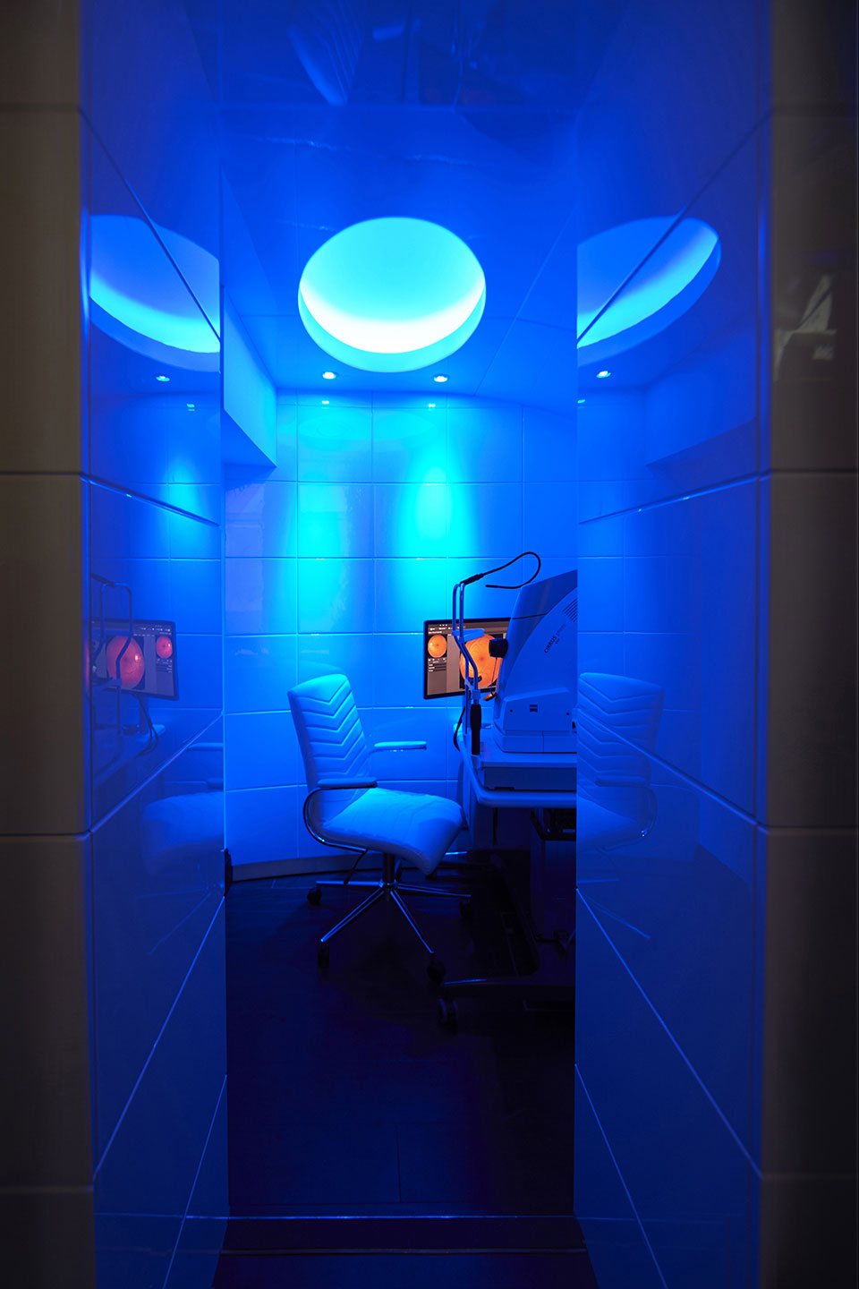 Tom Davies Vision Clinic in blue light