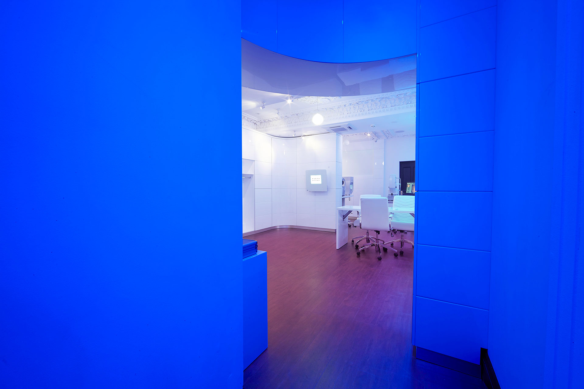Tom Davies Sloane Square Vision Clinic in blue light