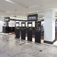 Located in London's financial district, Tom Davies Canary Wharf offers a large selection of optical frames and sunglasses. Same-day eye tests available.