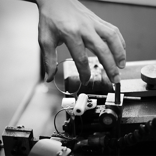 Every Tom Davies frame is designed and handmade in his West London factory, combining precision engineering and a team of skilled craftsmen.