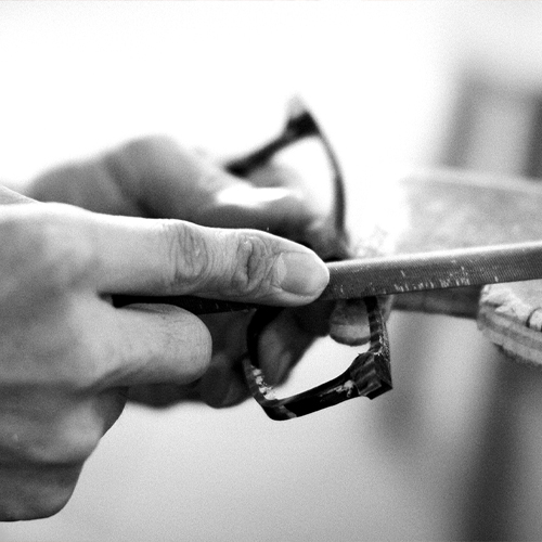 The Tom Davies Factory is the home of bespoke eyewear manufacturing. Based in West London, we are proud to define what it means to be ‘Made In England’.