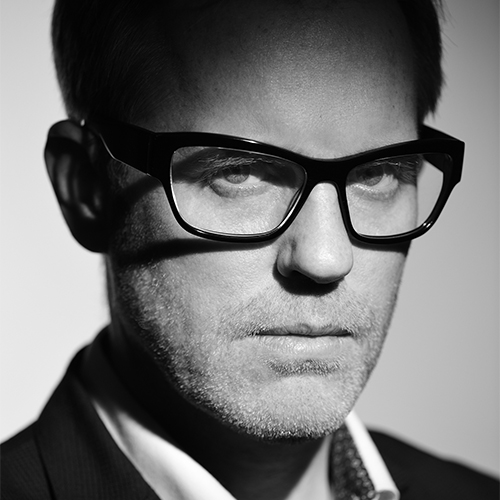 Tom Davies is a British bespoke eyewear designer based in West London, where all his glasses are handmade. Renowned for his growing Hollywood film repertoire.de.